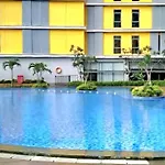 Apt Pejaten Park Residence 2 Bedroom Alistan With Pool, Washer And Netflix