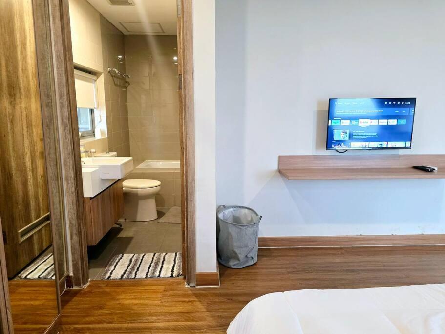 Apartemen Pejaten Park 2 Bedroom Alistan With Pool, Washer And Netflix Jakarta