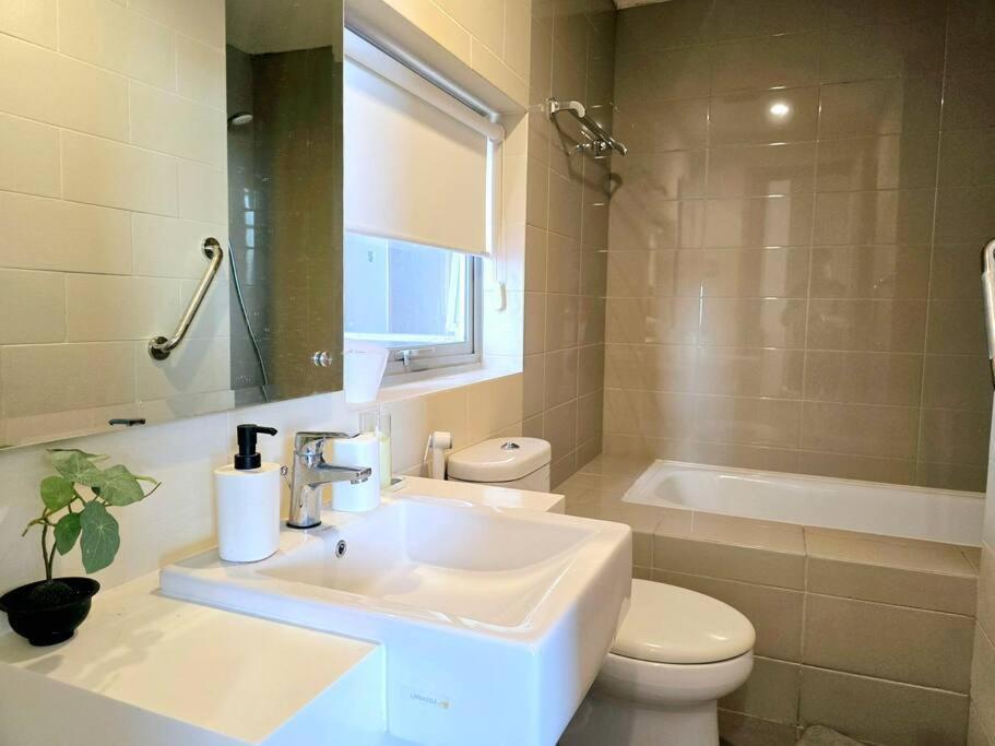 Pejaten Park 2 Bedroom Alistan With Pool, Washer And Netflix * Jakarta