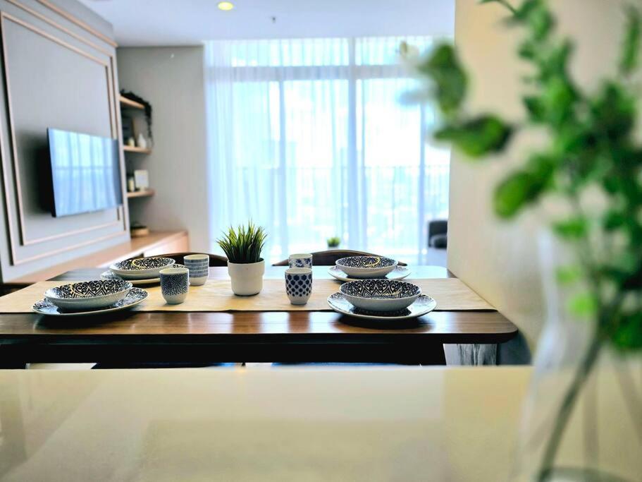 Apartemen Pejaten Park 2 Bedroom Alistan With Pool, Washer And Netflix *